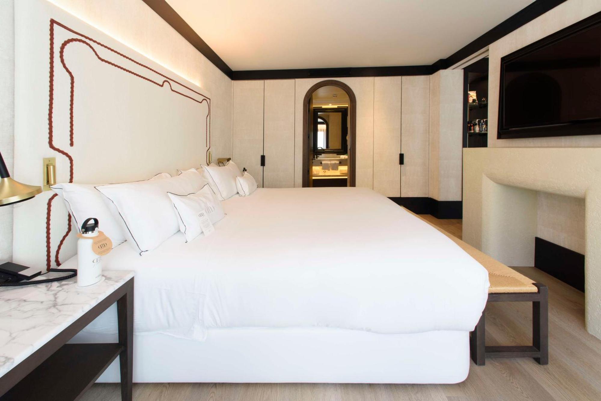 Hotel Montera Madrid, Curio Collection By Hilton Exteriör bild
