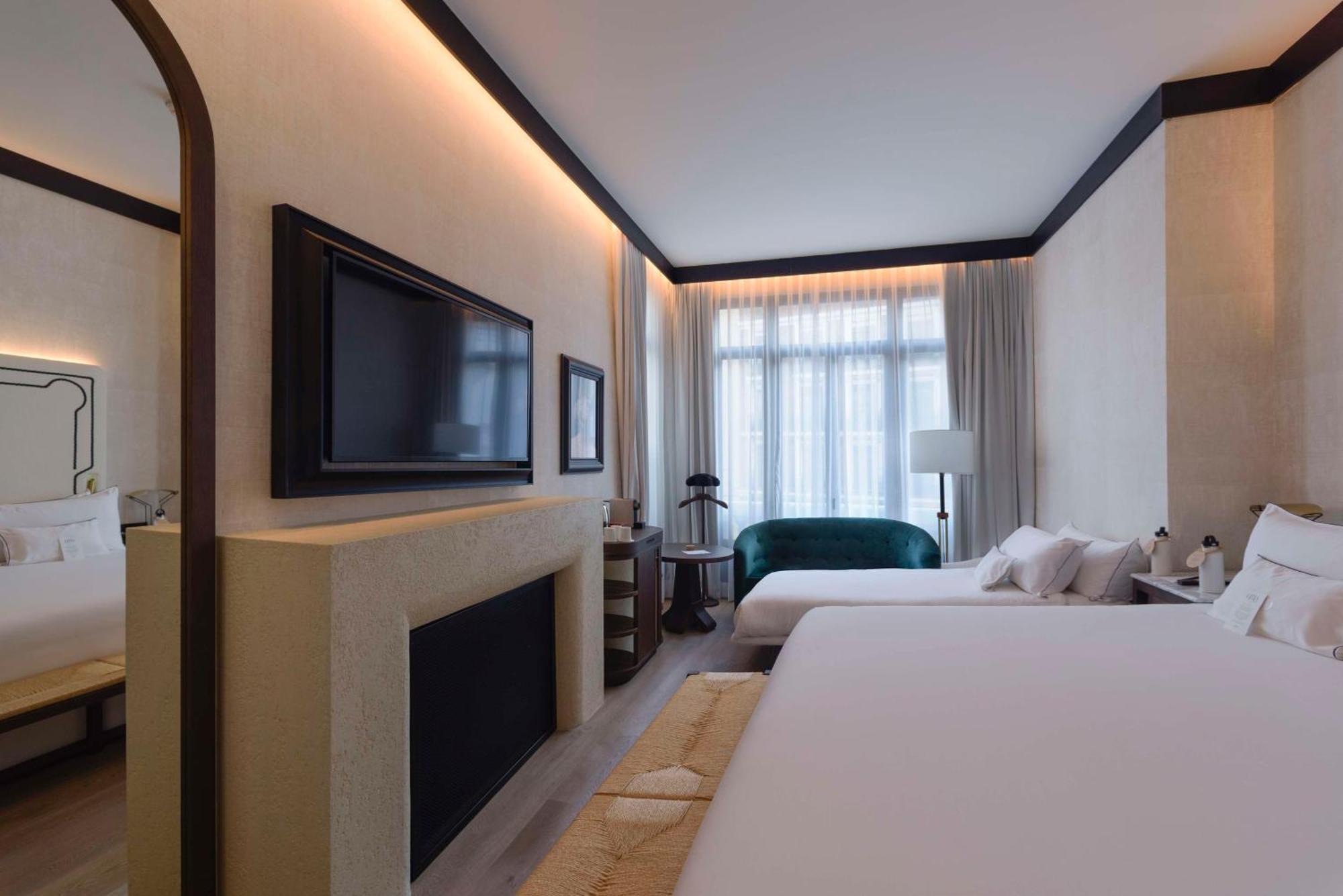 Hotel Montera Madrid, Curio Collection By Hilton Exteriör bild