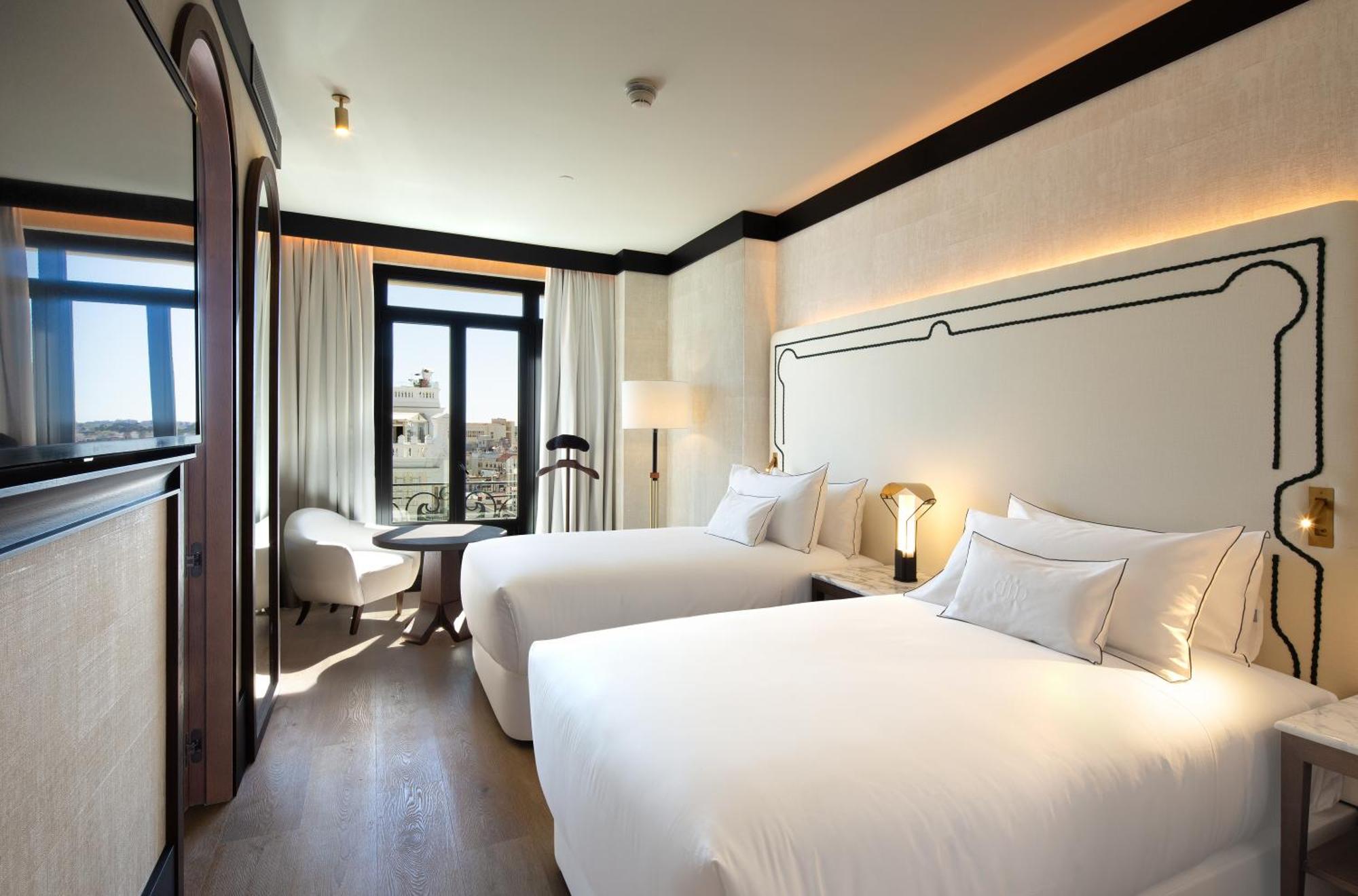 Hotel Montera Madrid, Curio Collection By Hilton Exteriör bild