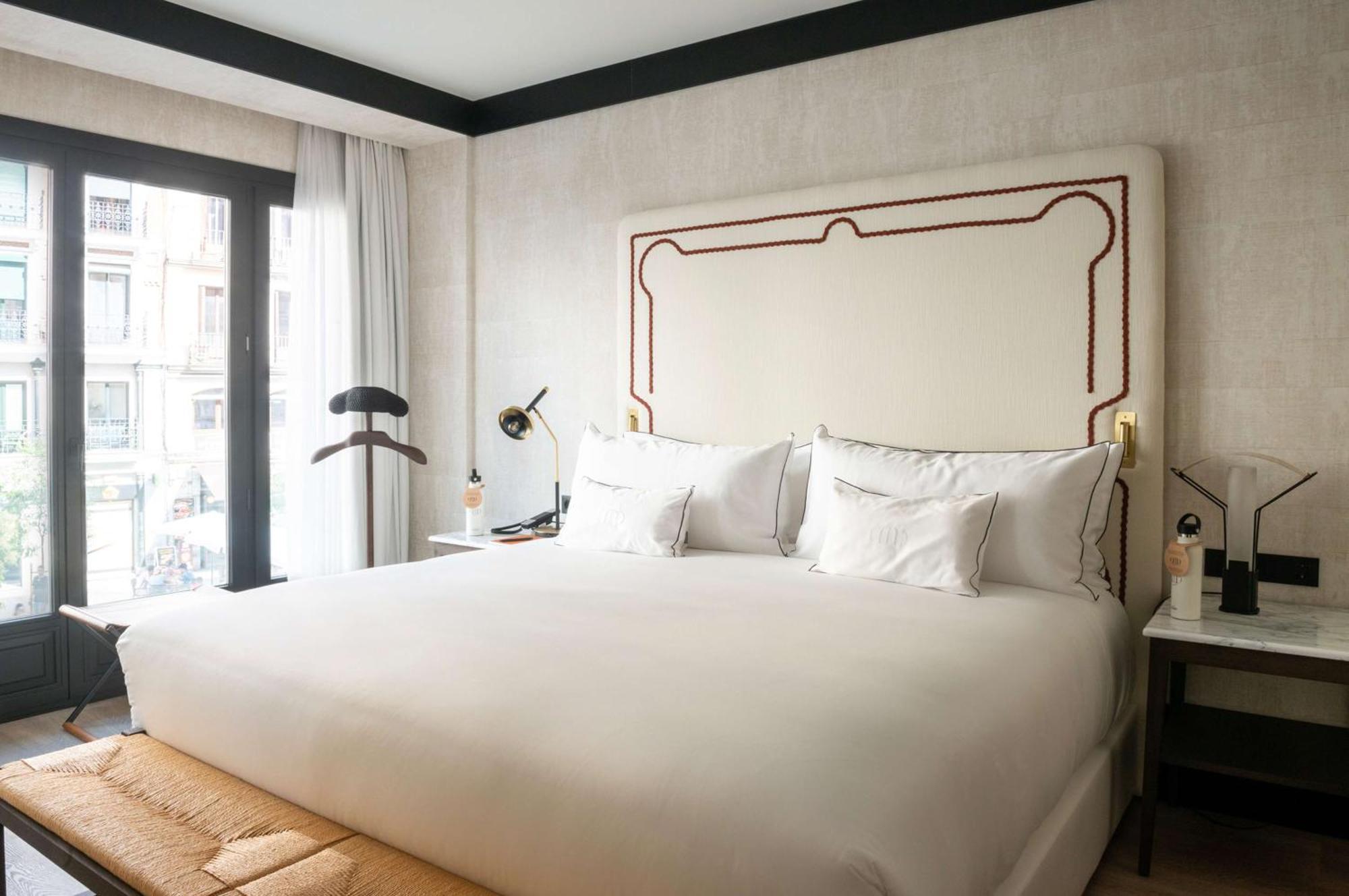 Hotel Montera Madrid, Curio Collection By Hilton Exteriör bild