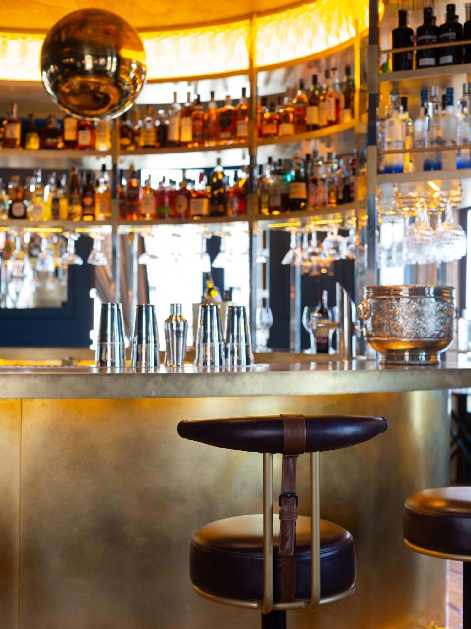 Hotel Montera Madrid, Curio Collection By Hilton Exteriör bild