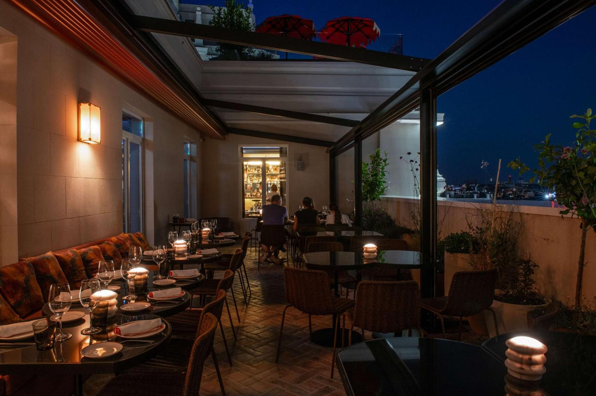 Hotel Montera Madrid, Curio Collection By Hilton Exteriör bild