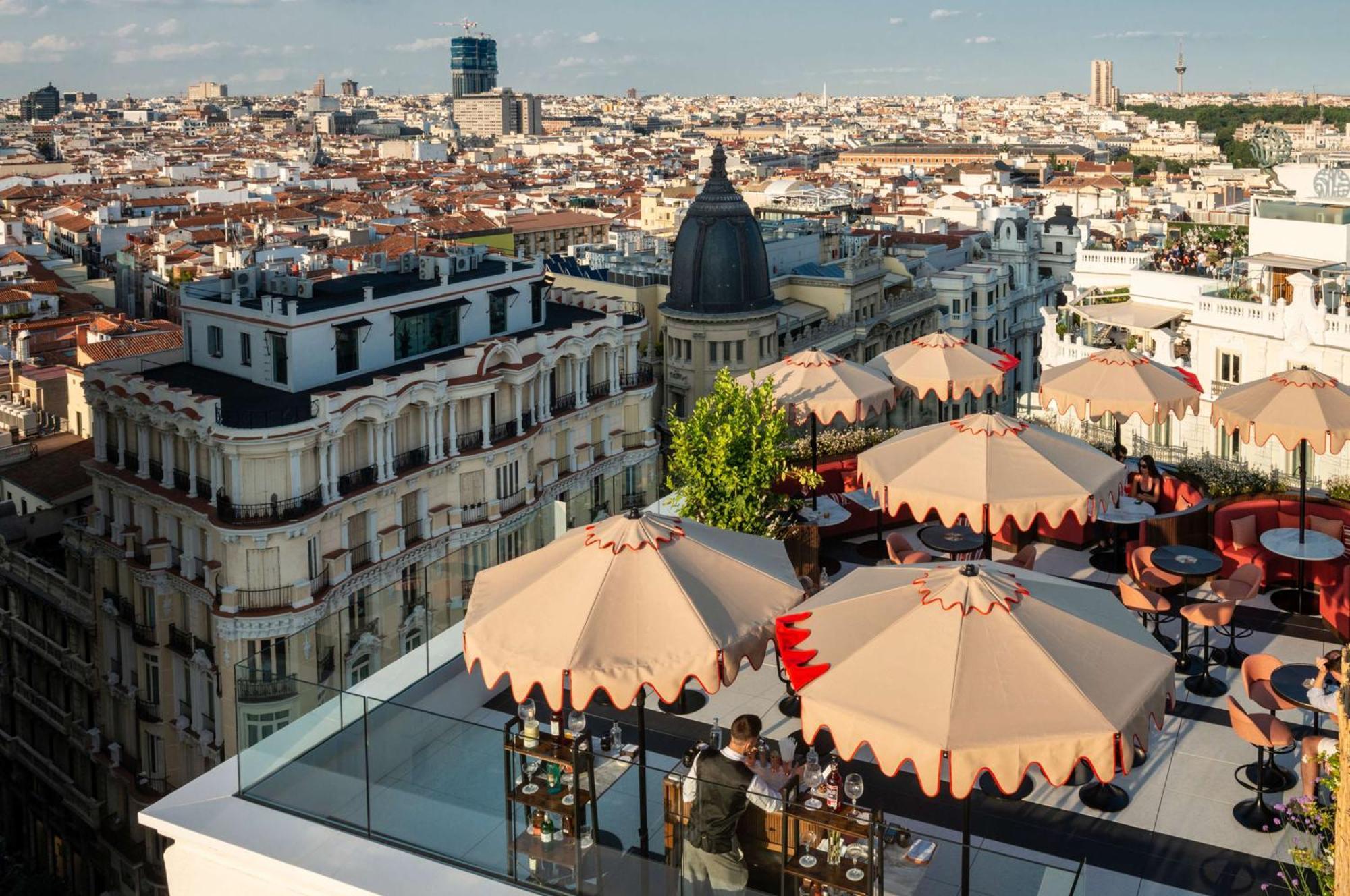 Hotel Montera Madrid, Curio Collection By Hilton Exteriör bild