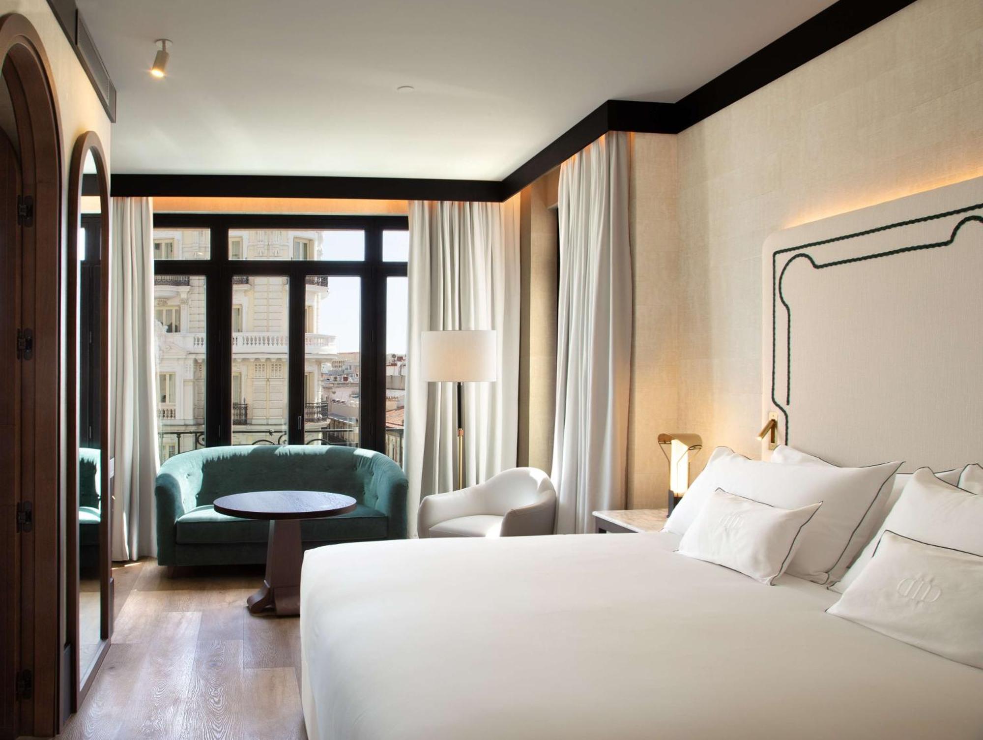 Hotel Montera Madrid, Curio Collection By Hilton Exteriör bild